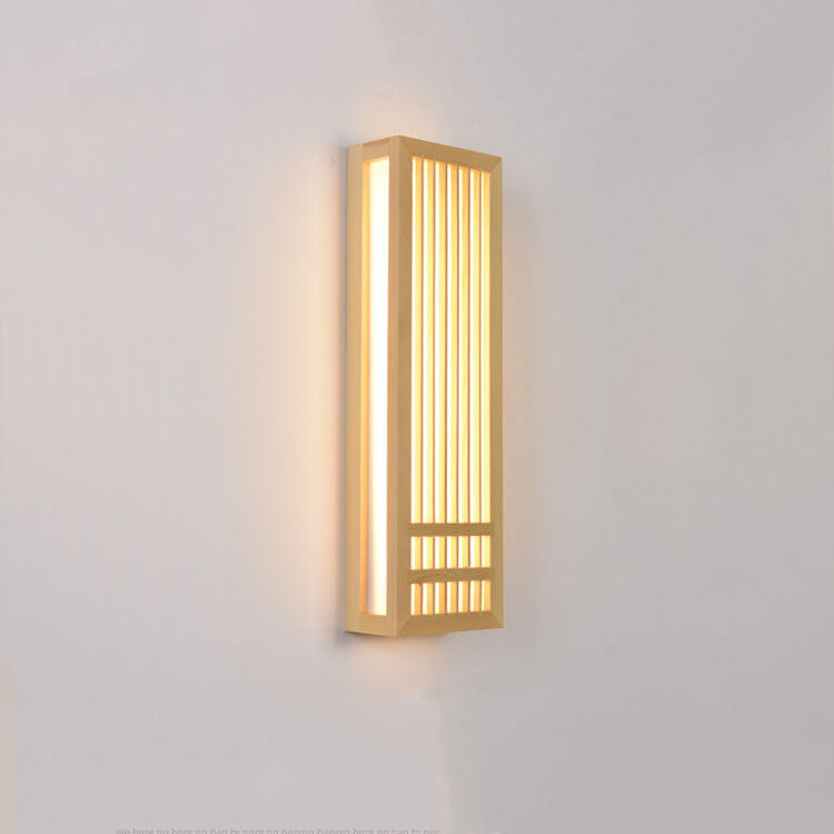 Hana – Schlichte Wandleuchte aus Massivholz