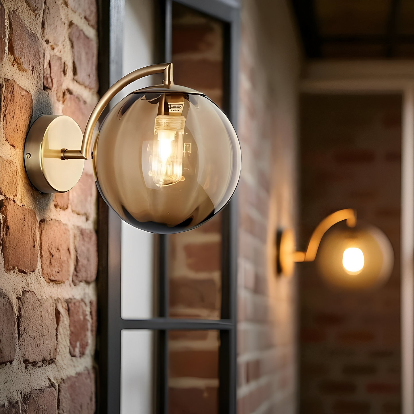 Lena – Minimalistische Glasball Wandlampe