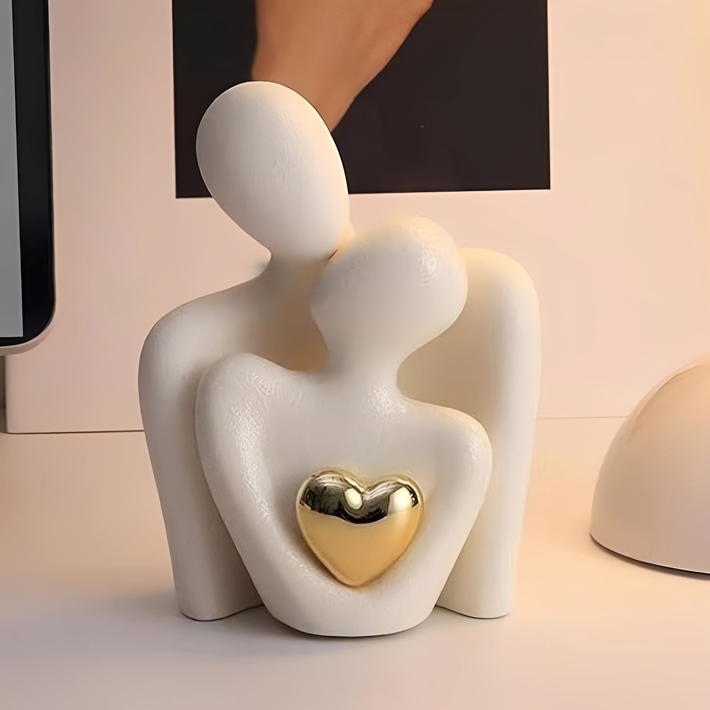 Elio – Abstrakte Liebesfigur aus Porzellan