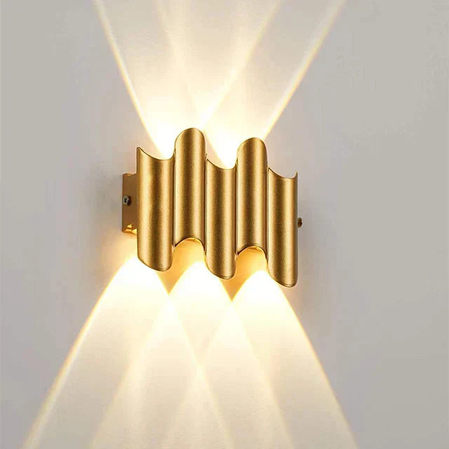 Trina – Moderne Lichtluxus Gartenlampe