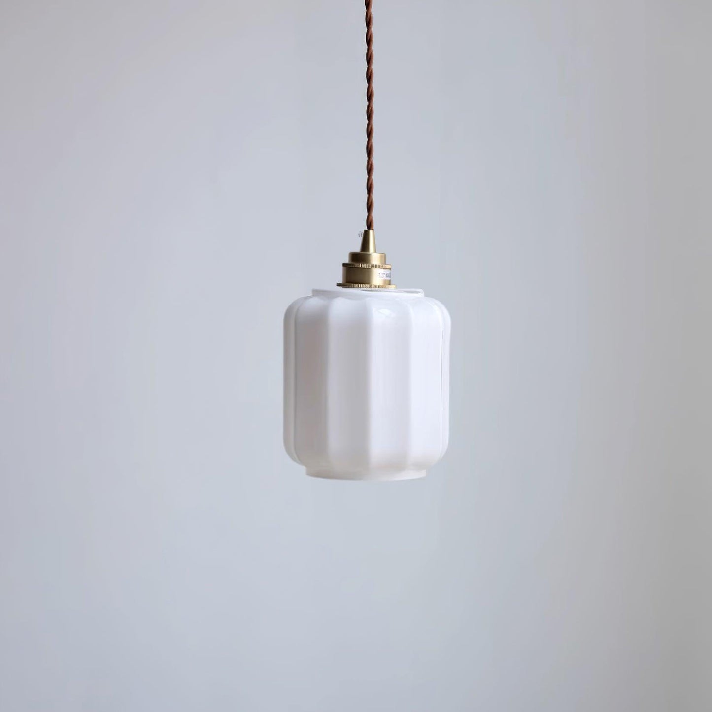 Henrika – Pendelleuchte im leichten Luxus-Design