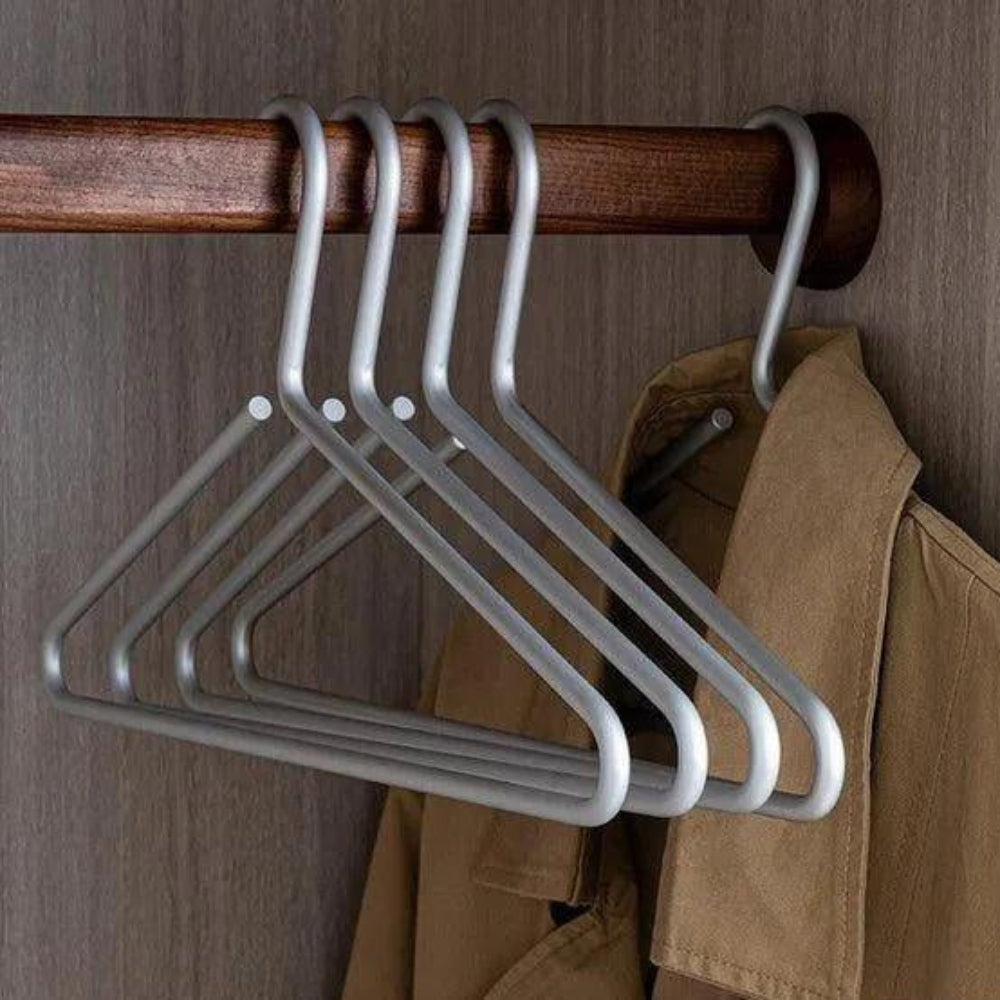 Raven – Massiver Aluminium-Kleiderständer