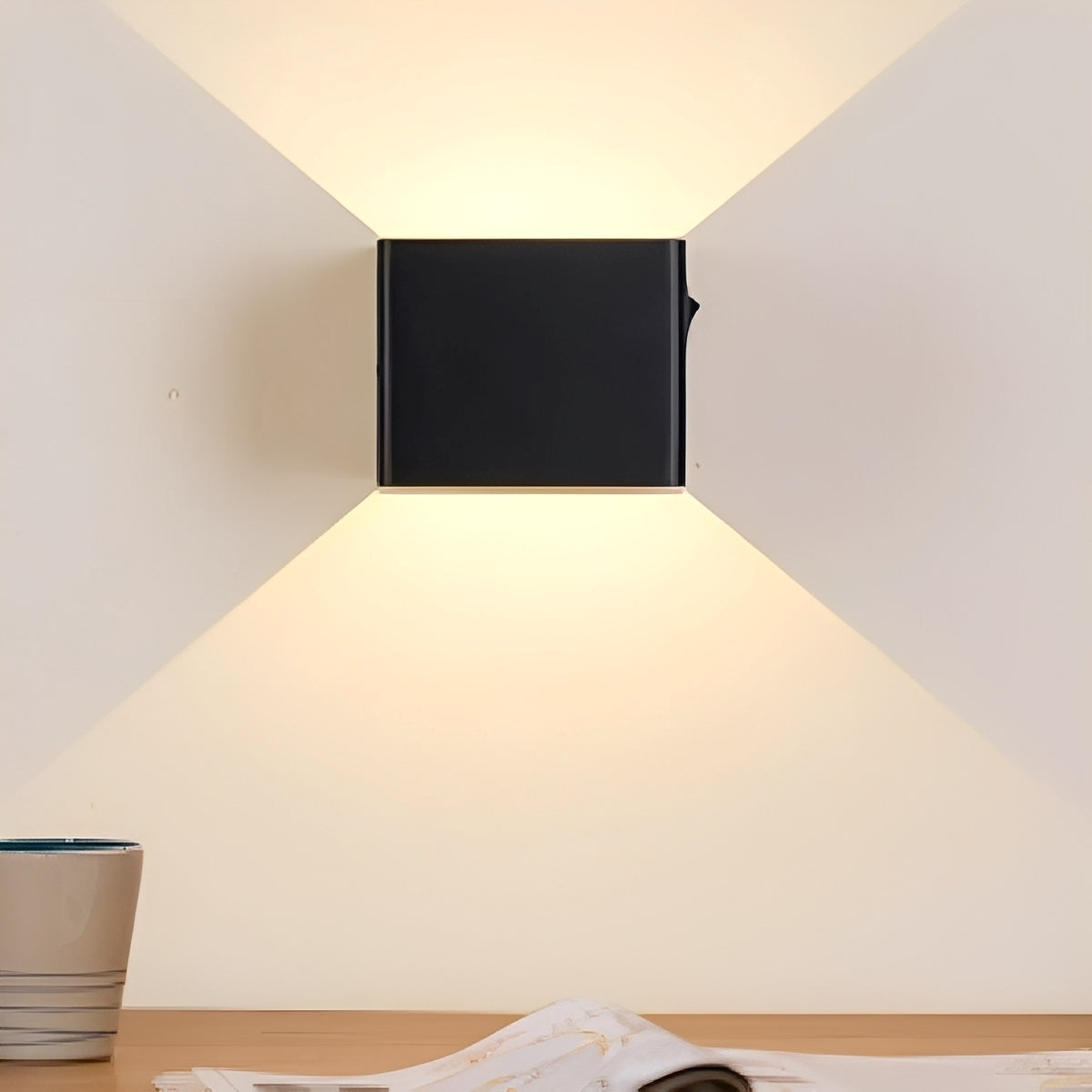 Vera – Alloy Minimalistische Wandleuchte