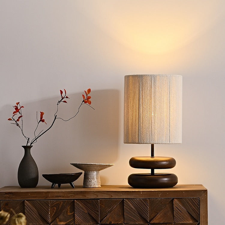 Sza – Kreative Tischlampe aus massivem Holz