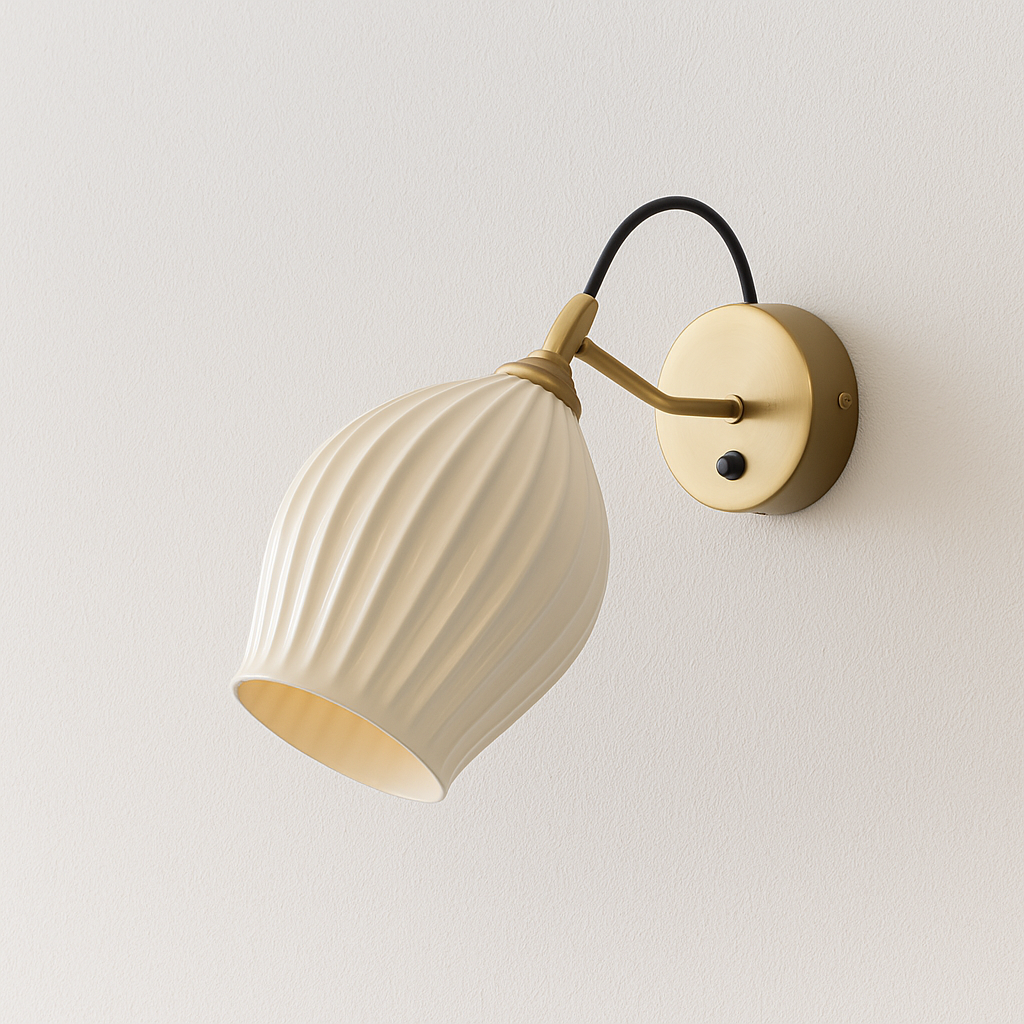 Reva – Wandlampe im Französischen Mid-Century Stil
