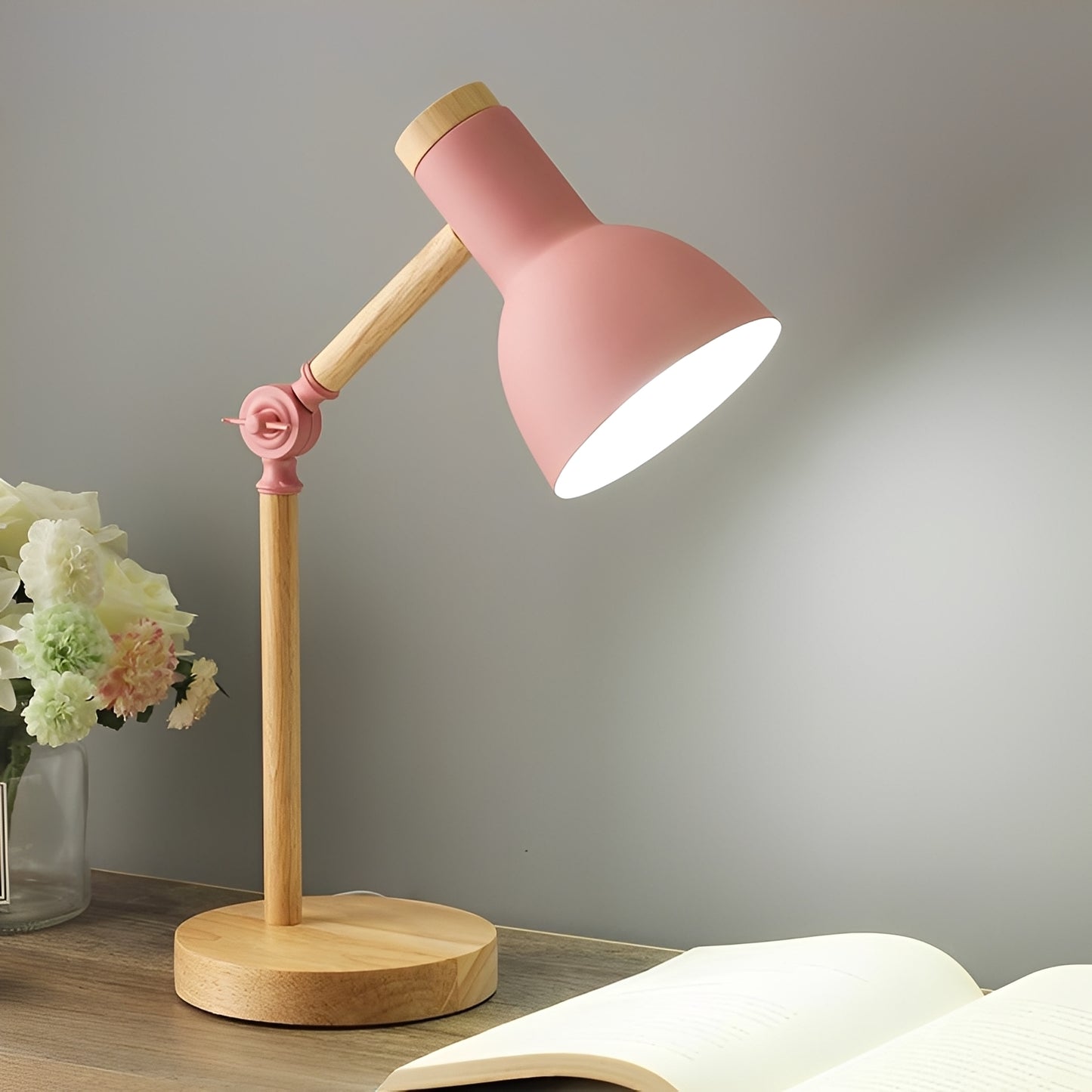 Elara – Nordic Nachttischlampe