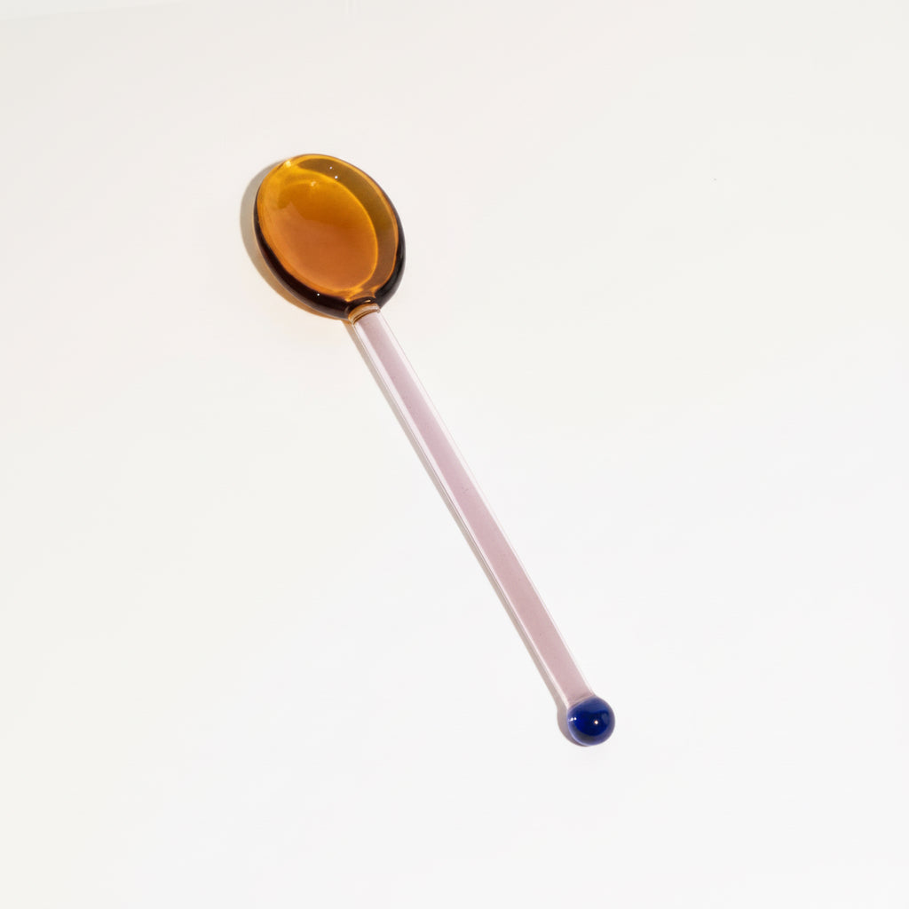 WaveSpoon – Handgefertigter Glaslöffel mit buntem Wellenmuster