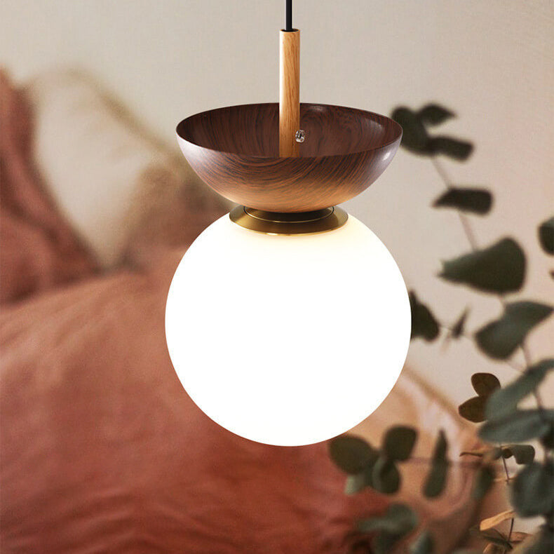 Nivara – Moderne Deckenlampe aus Holz
