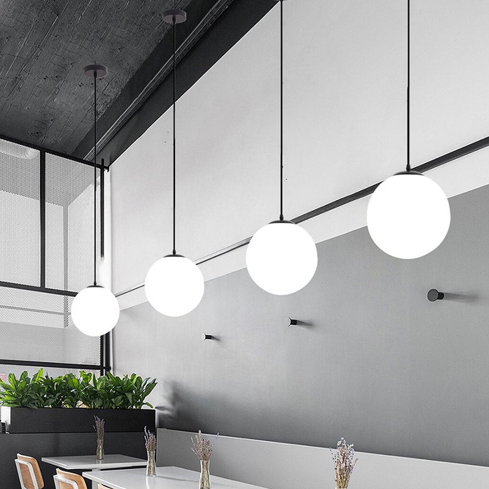 Giro – Elegante Kugelform Pendelleuchte