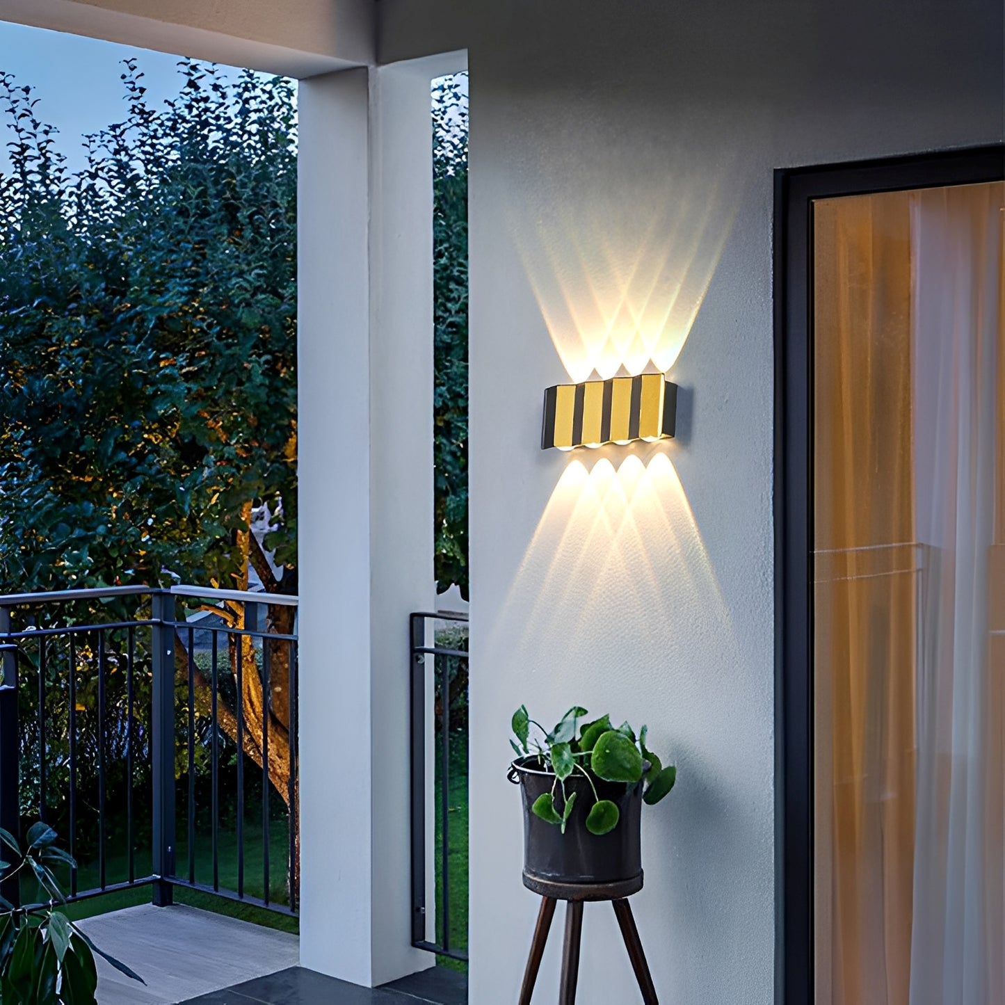 Aveline – Wasserdichte Outdoor Wandleuchte