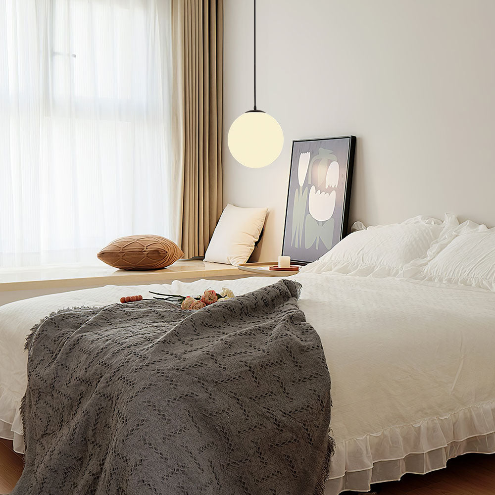 Giro – Elegante Kugelform Pendelleuchte