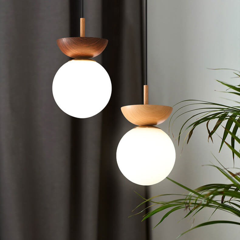 Nivara – Moderne Deckenlampe aus Holz