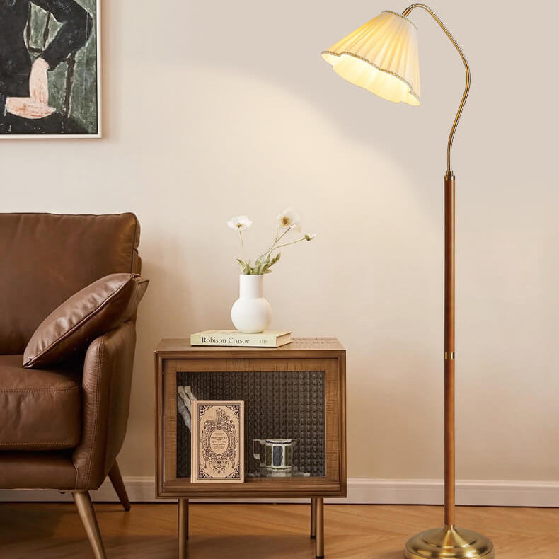 Leandro – Massivholz Stehlampe