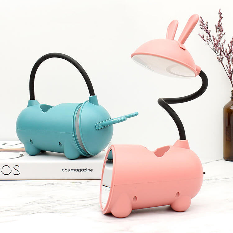 LumiFawn – Moderne LED-Schreibtischlampe mit USB-Aufladung