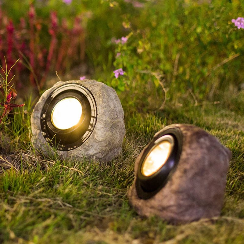 Rune – Verstellbare Solar-Gartenleuchte in Steinoptik