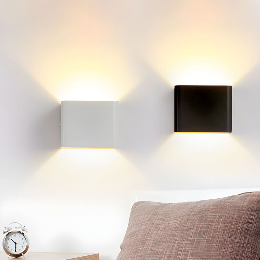 Marek – Minimalistische Bett-Wandleuchte