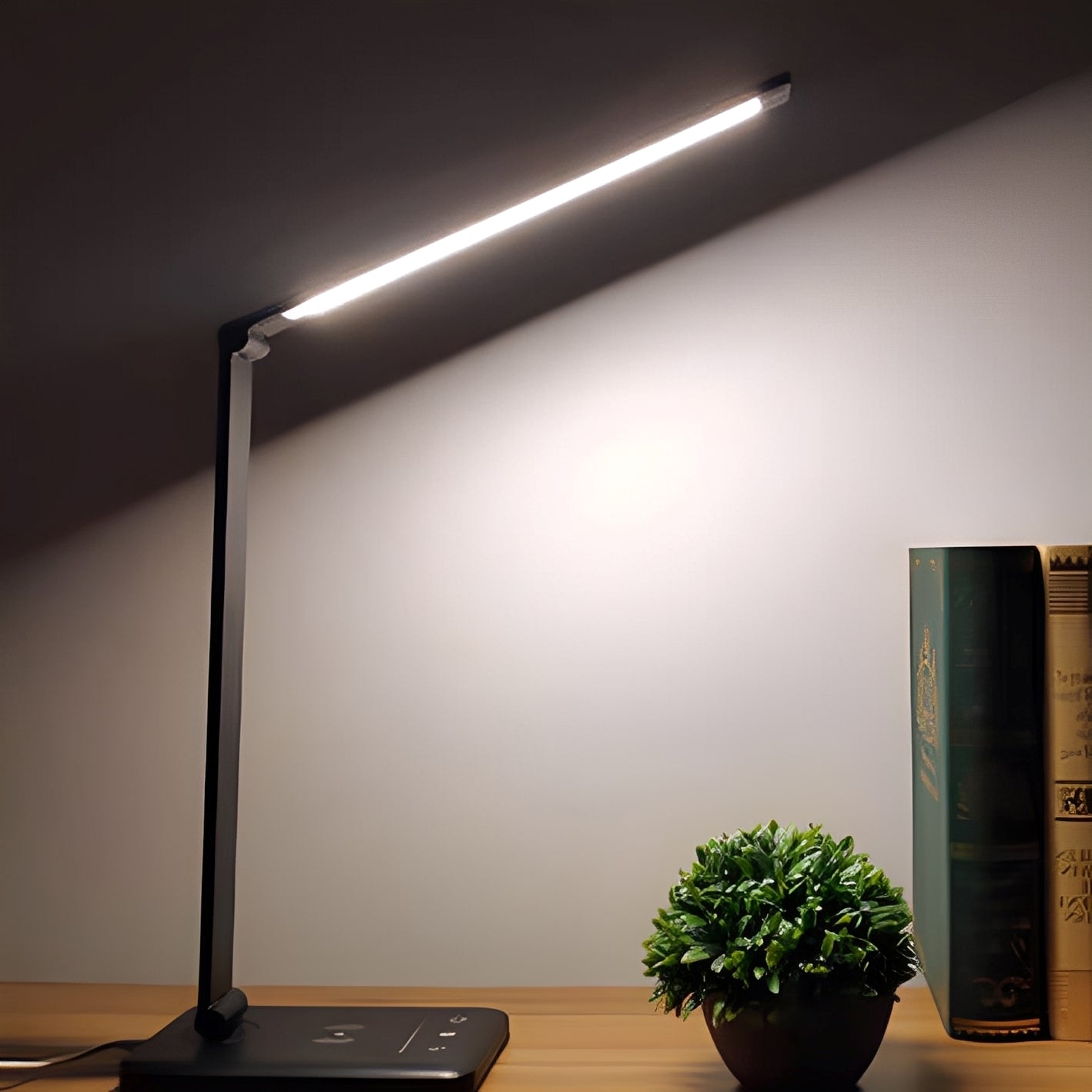 Ariel – LED Schreibtischlampe