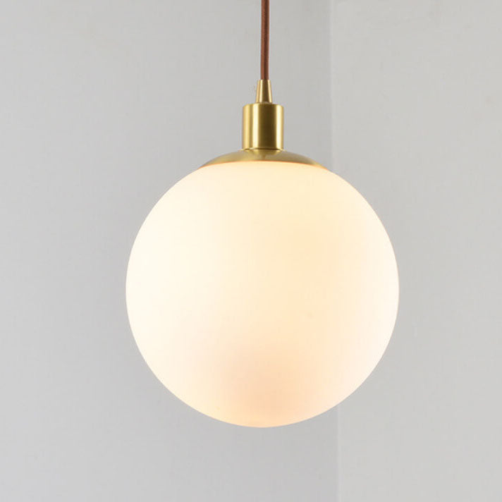 Toshi – Nordischer Glas-Kronleuchter in Kugelform