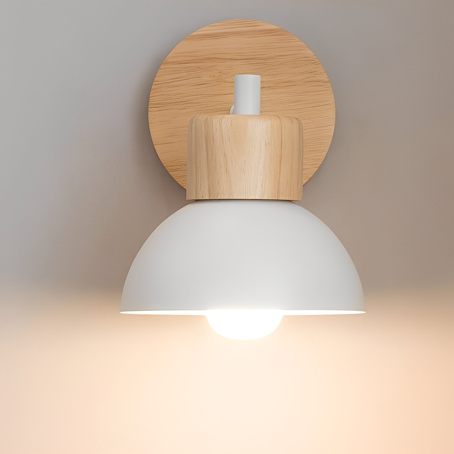Elian – Halbrunde Holz-Wandlampe