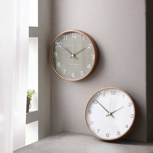 Auron – Minimalistische Holzwanduhr mit Quarzwerk und stilvollem Design