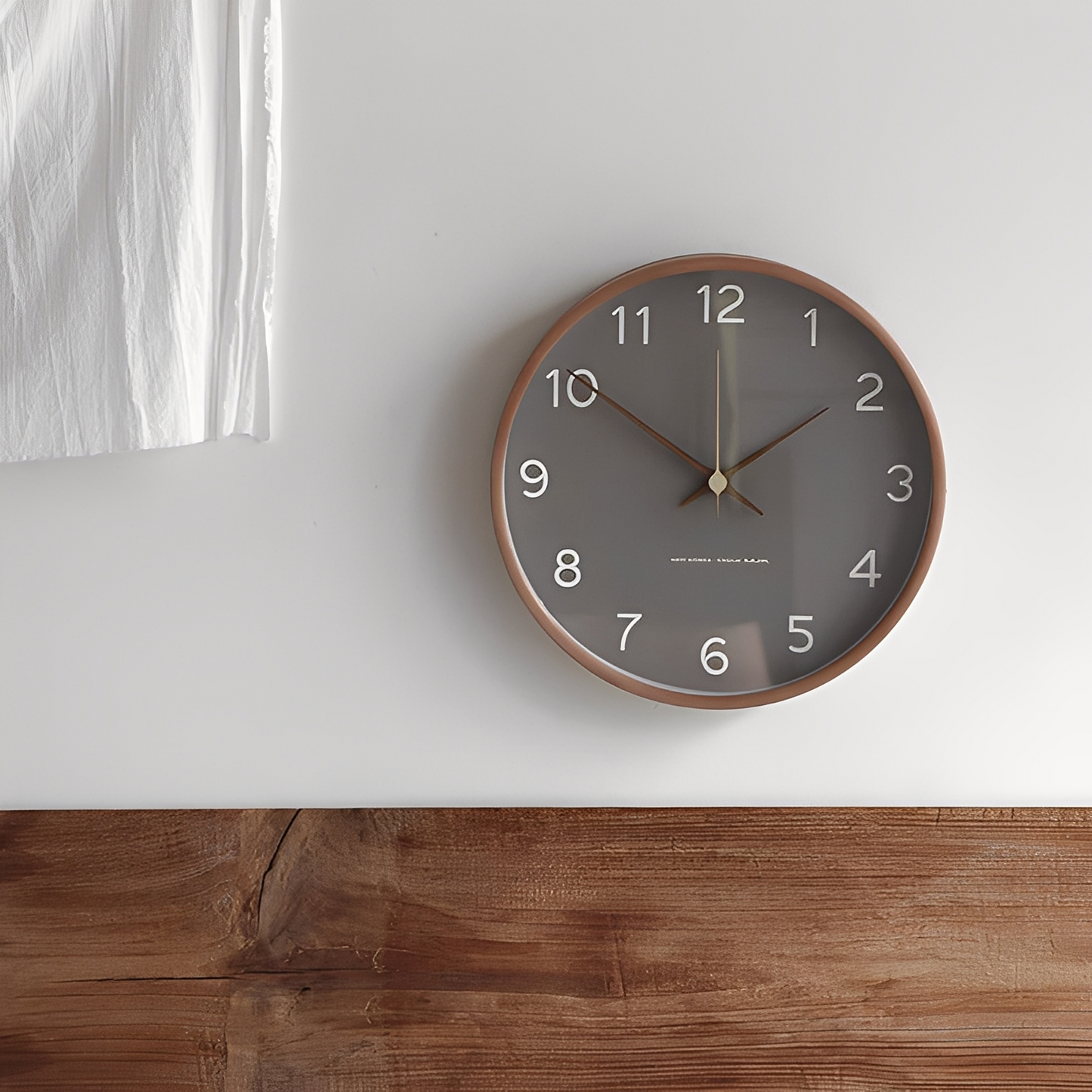 Ray – Graue Wanduhren aus Holz
