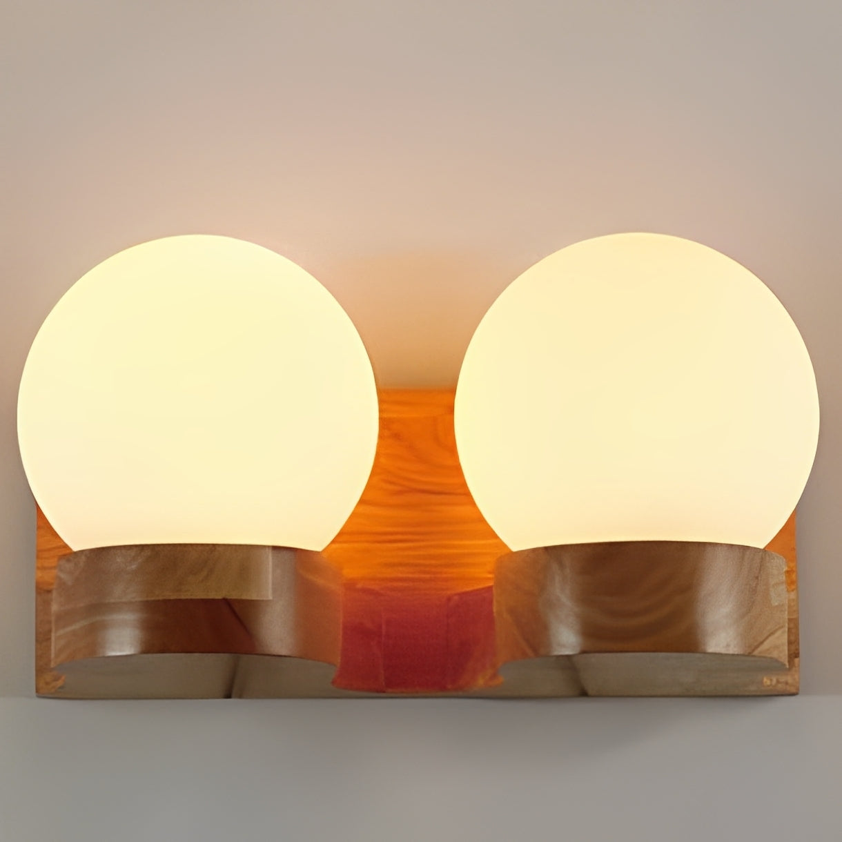 Alvaro – Edle Holz-Wandlampe