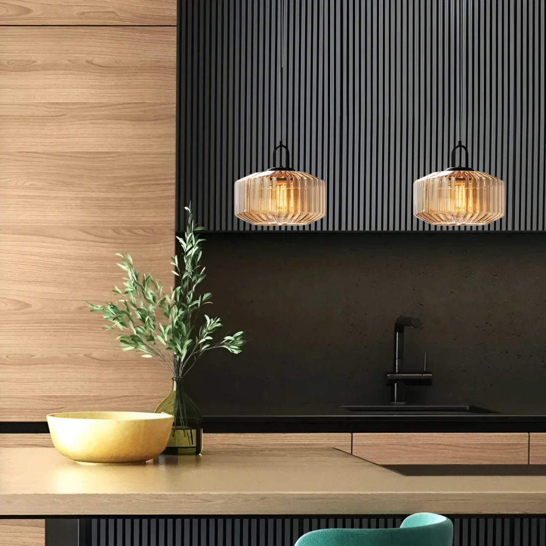 Vireon – Hochwertige Buntglas-Pendelleuchte