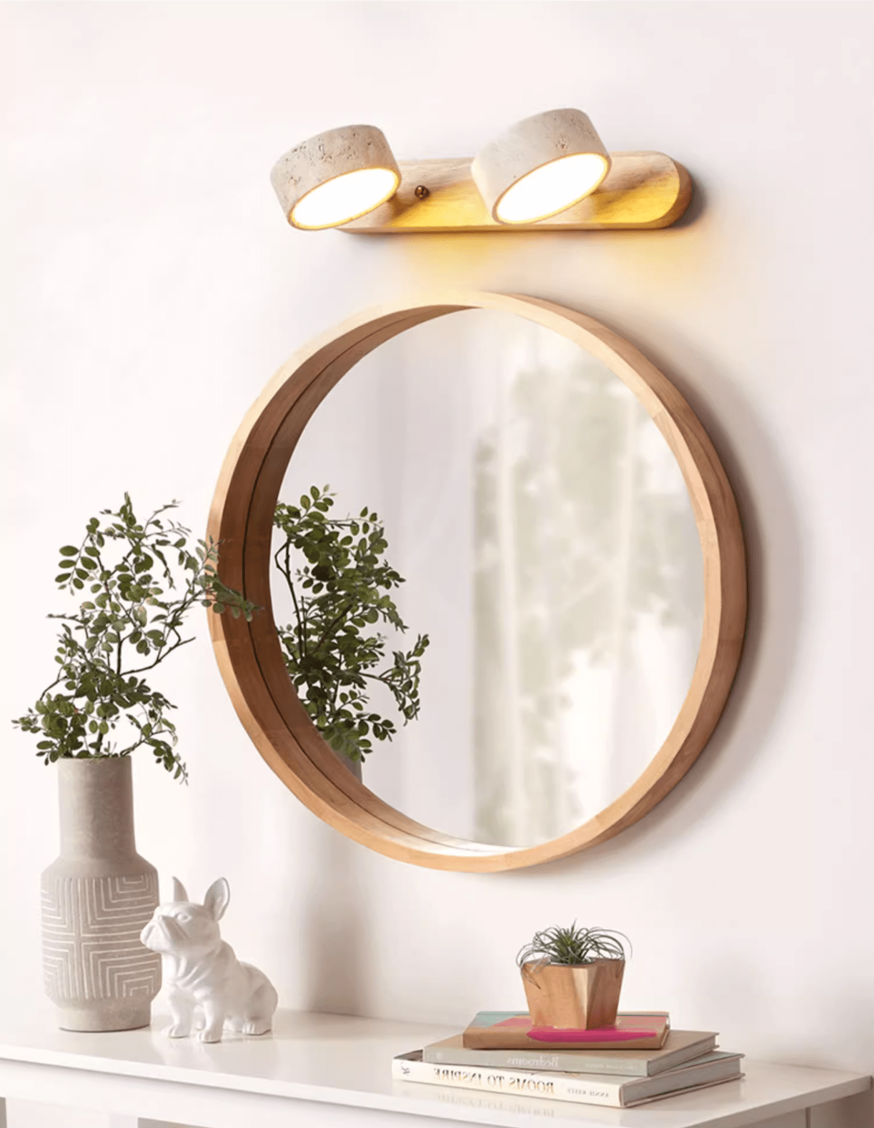 Kira – Wandleuchte aus Holz und Travertin