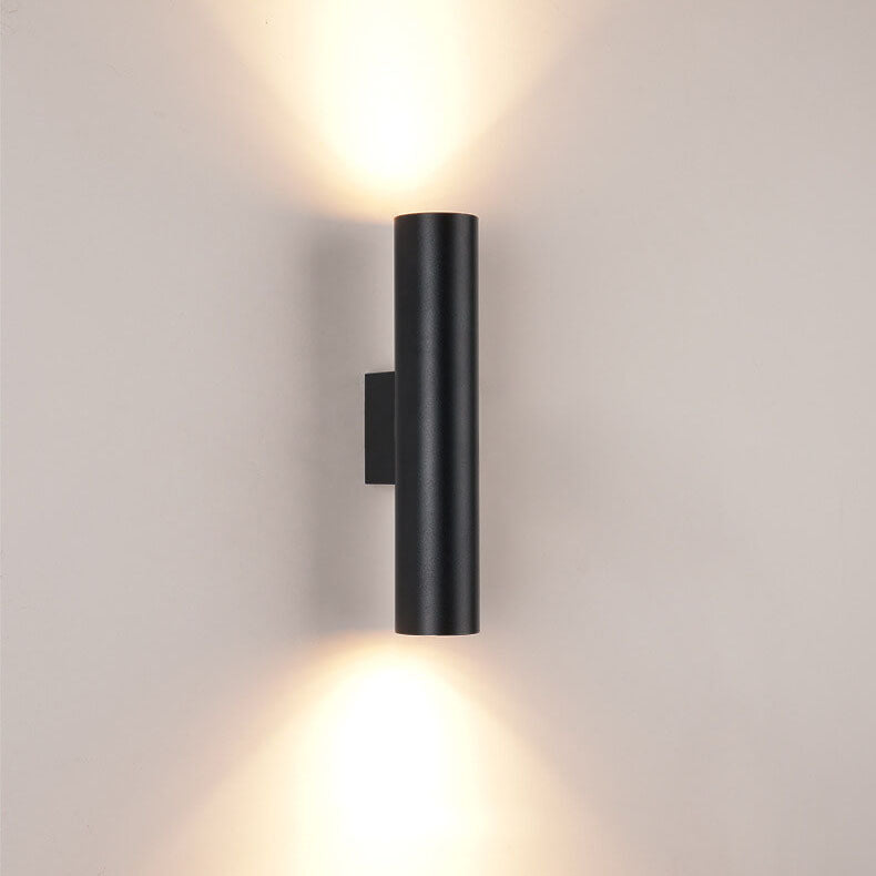 Iyah – Moderne LED-Wandleuchte fürs Lesen