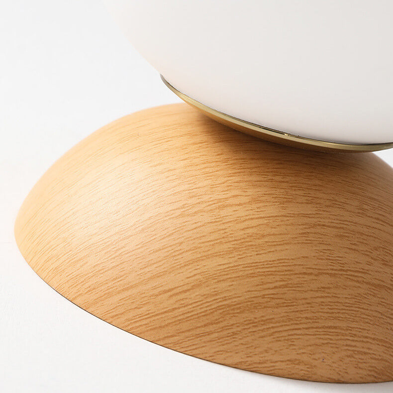 Nivara – Moderne Deckenlampe aus Holz