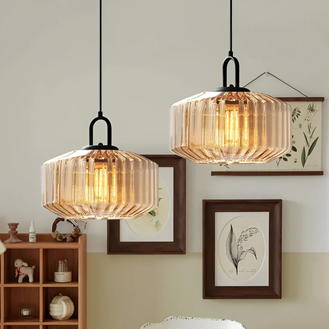 Vireon – Hochwertige Buntglas-Pendelleuchte