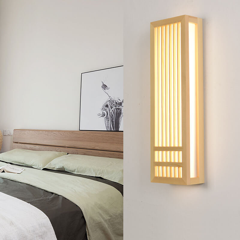 Hana – Schlichte Wandleuchte aus Massivholz