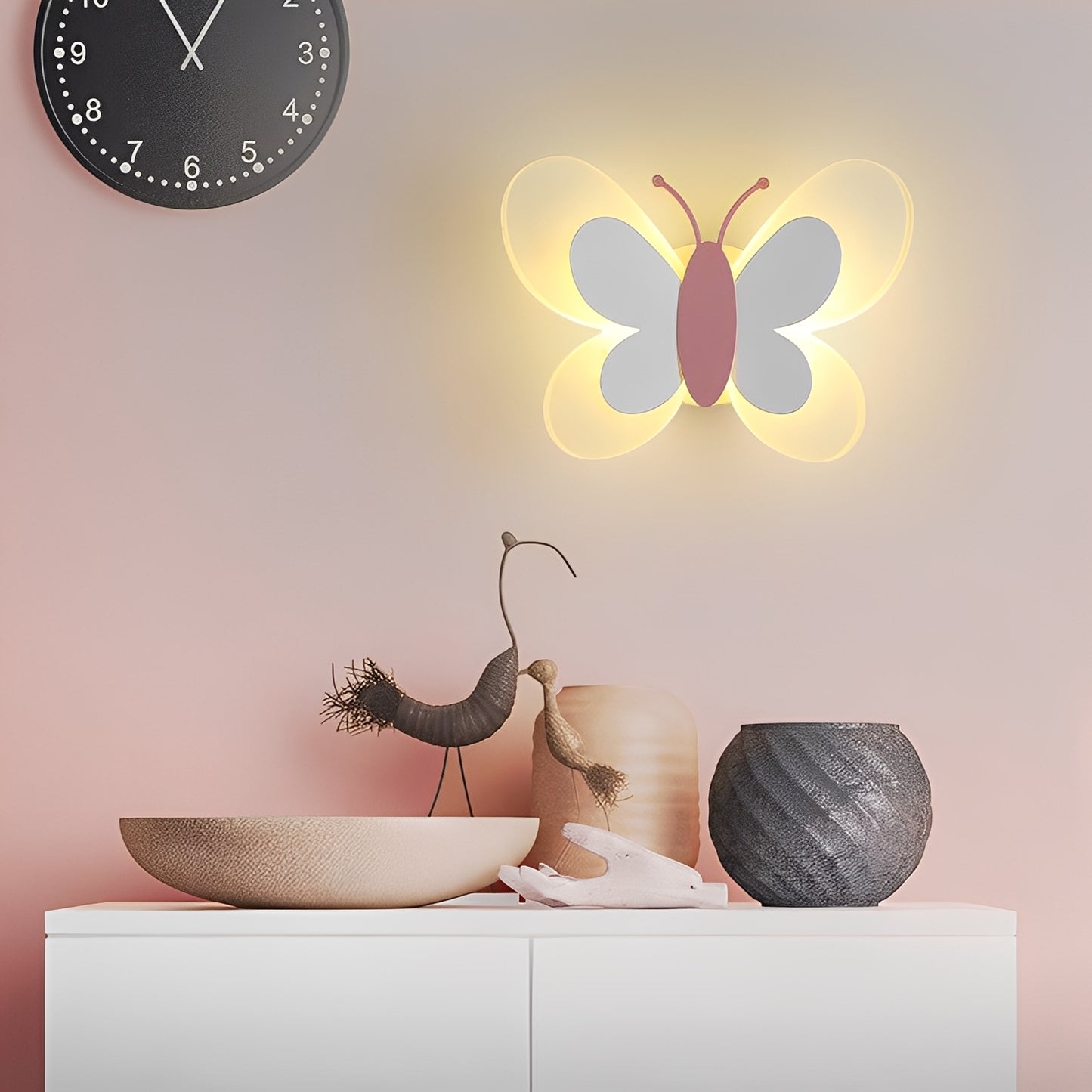 Brianna – Kreative Schmetterlings-Wandleuchte