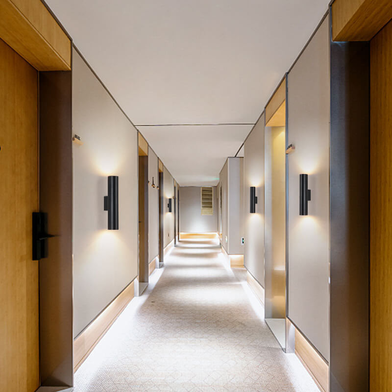 Iyah – Moderne LED-Wandleuchte fürs Lesen
