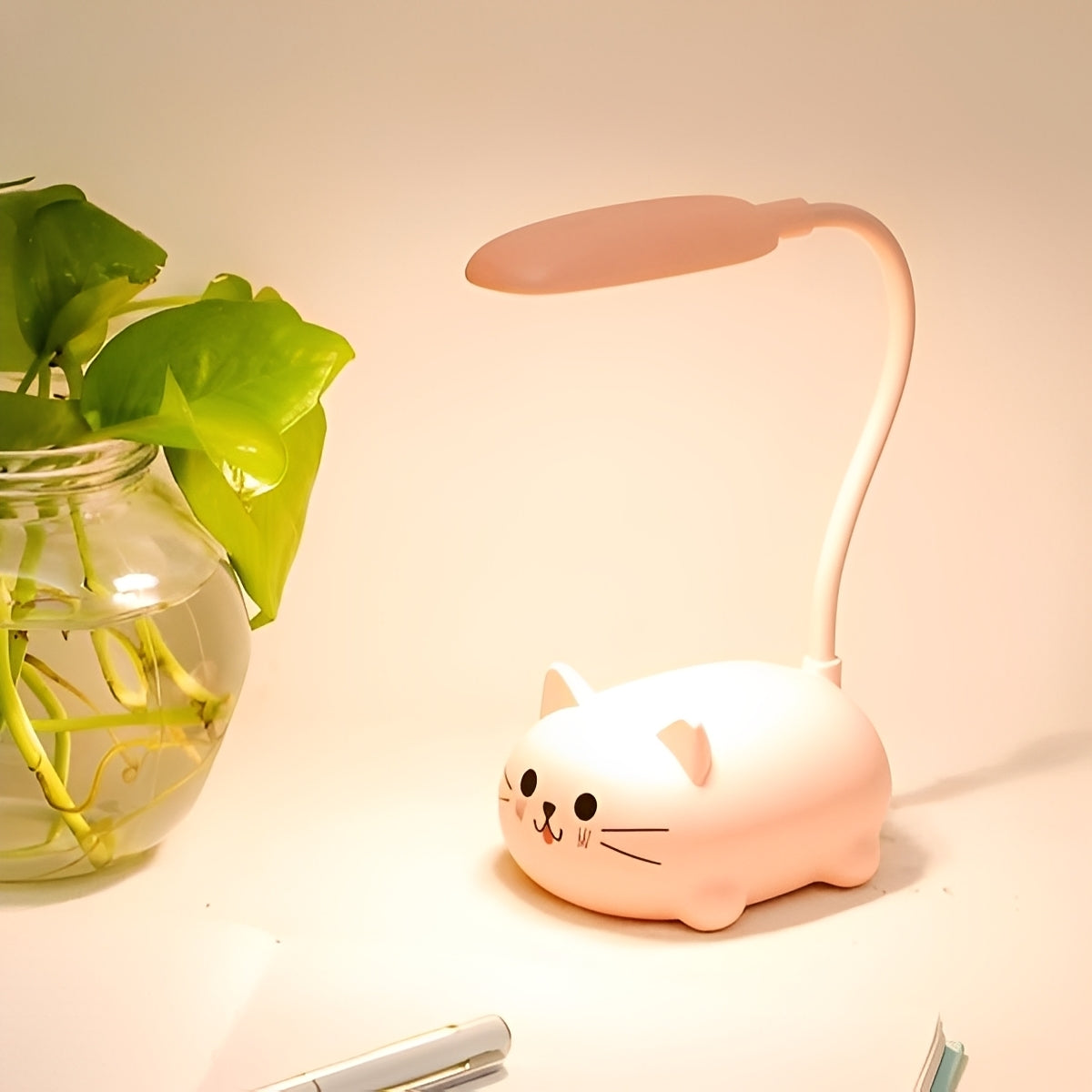 BrightPaws – LED-Tischlampe im Katzen-Design
