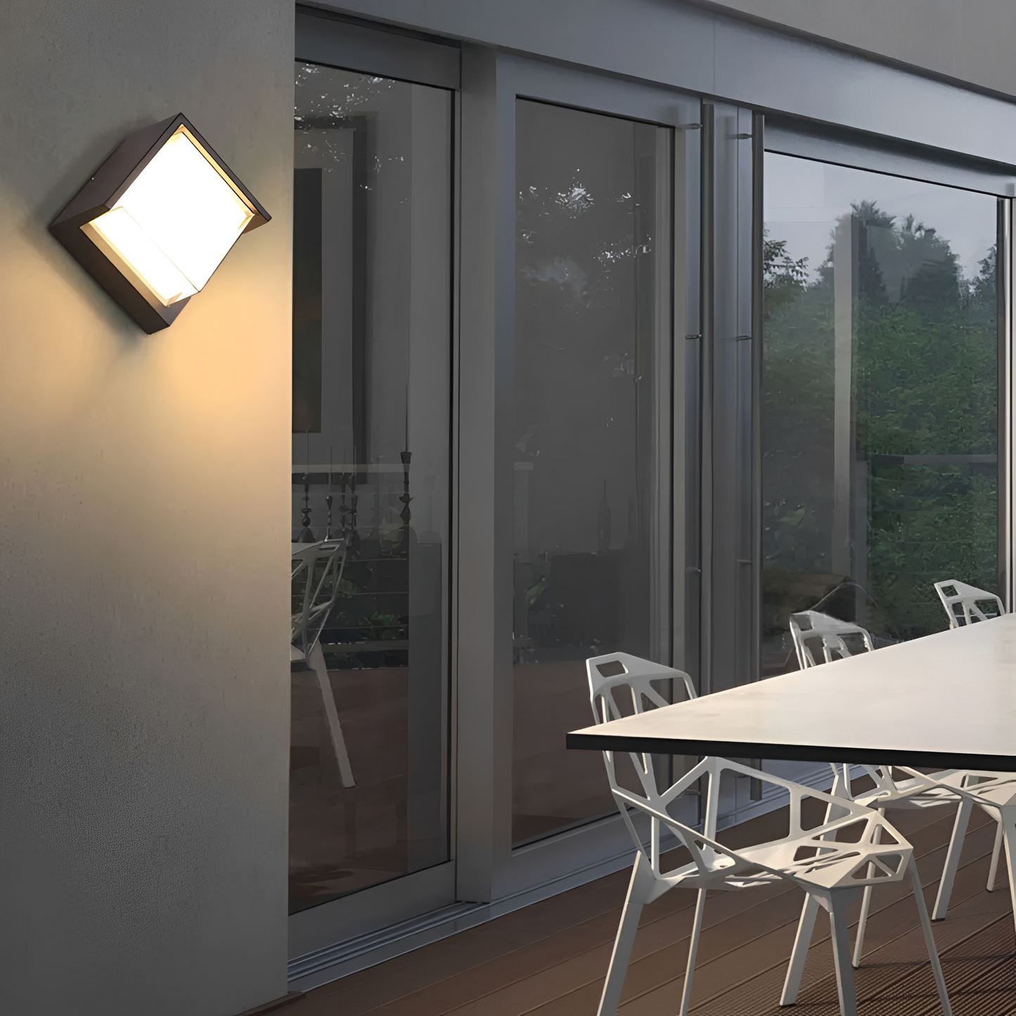 Cortena – Dimm­bare LED-Außenwandleuchte