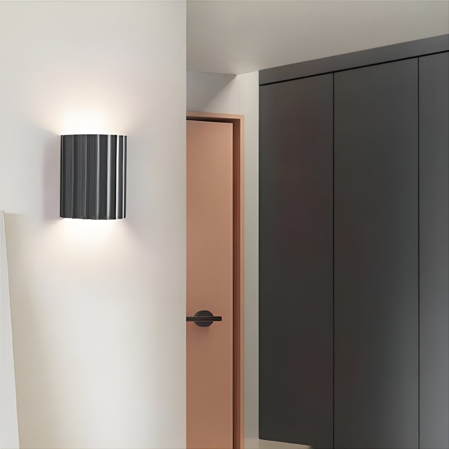Theo – Nordic Design Resin Wandleuchte