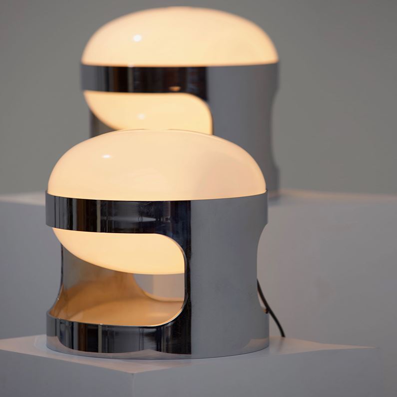 Lunor – Schlichte Light-Luxury Edelstahl-Tischleuchte