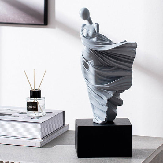 Alariel – Tischskulptur „Queen of the Wind“