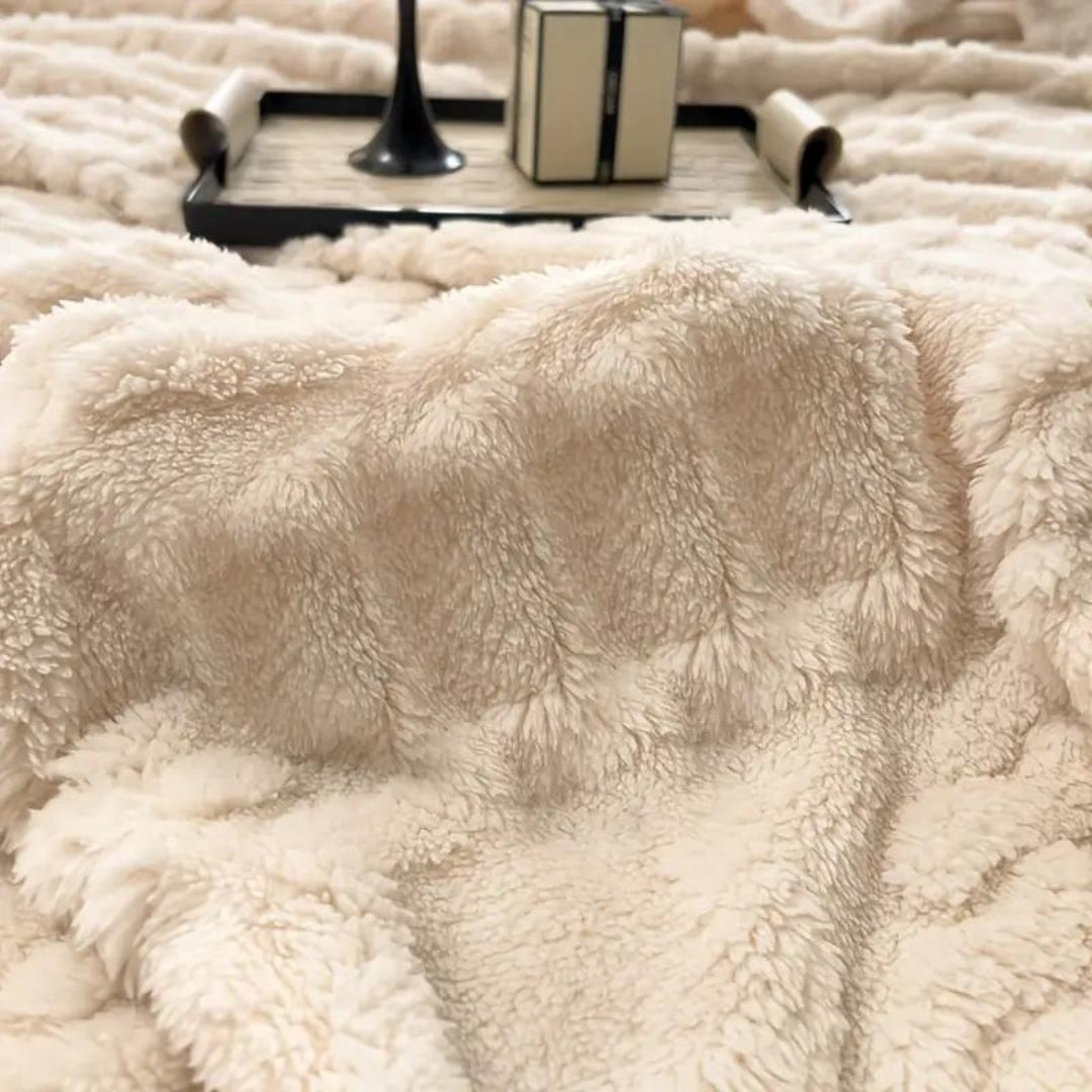 Ella – Flauschige Wurfdecke