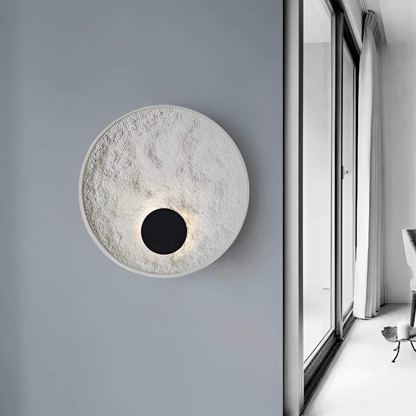 Lunaris – Runde Wandleuchte mit LED und weißem Globus-Design