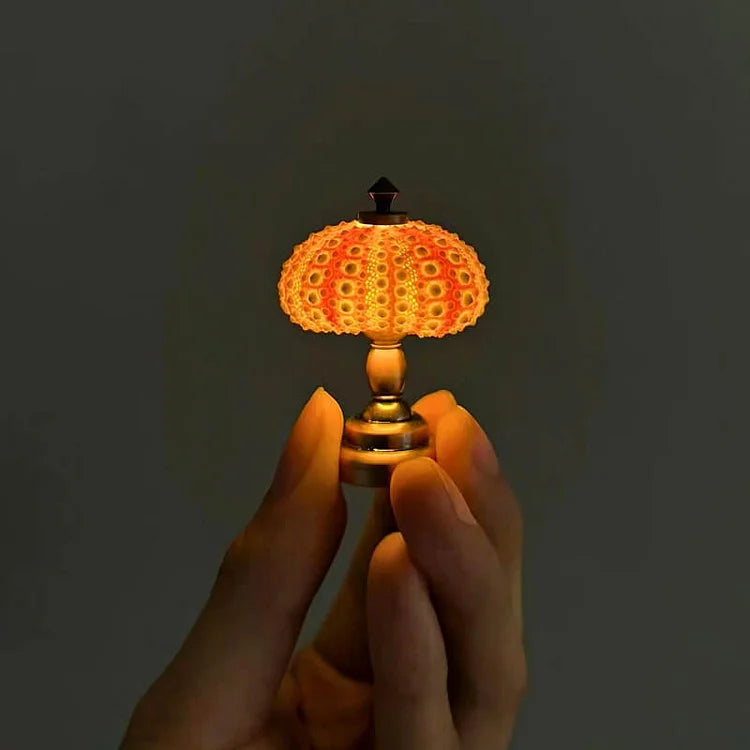 Nerida – Handgefertigte Seeigel-Qualle Nachtlampe