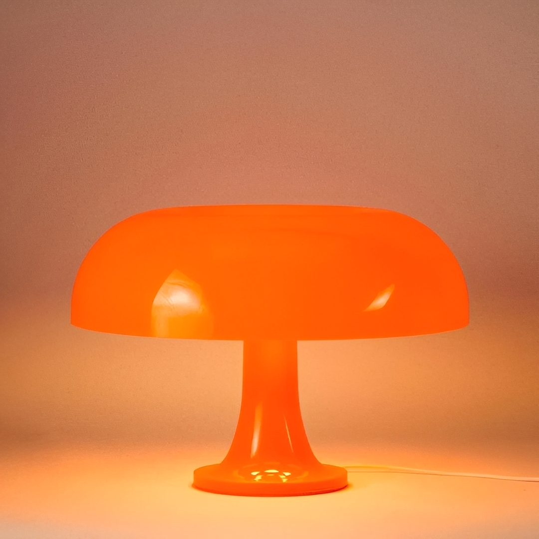 Mira – Dimm­bare Pilz Tischlampe mit USB