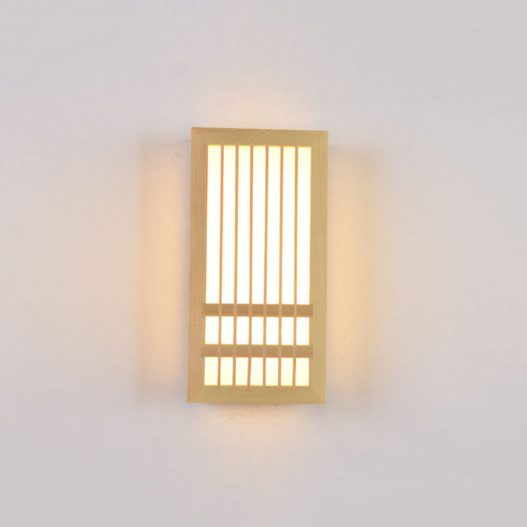Hana – Schlichte Wandleuchte aus Massivholz