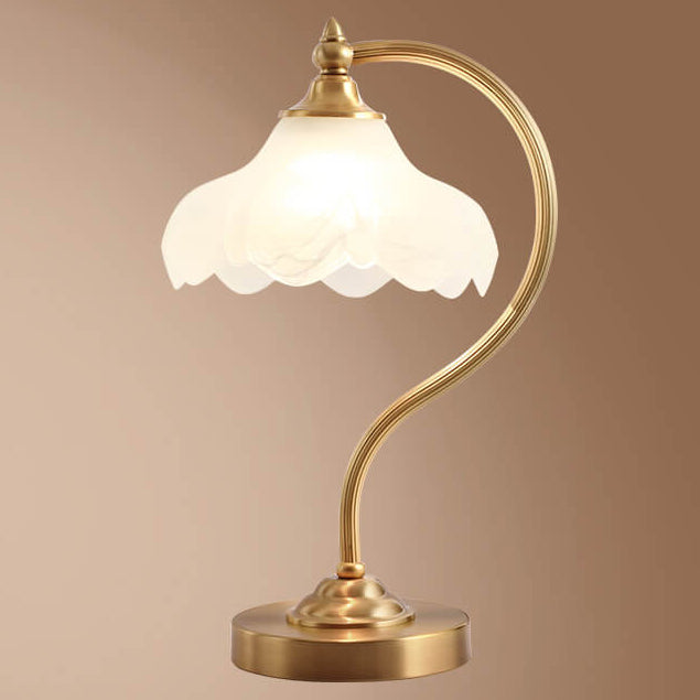 Maribel – Vintage Messing und Glas Blüten-Tischlampe