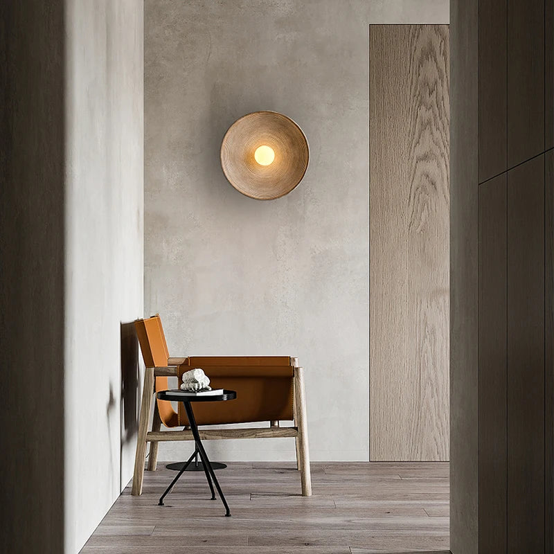 Haru – Dekorative Nachttisch-Wandlampe
