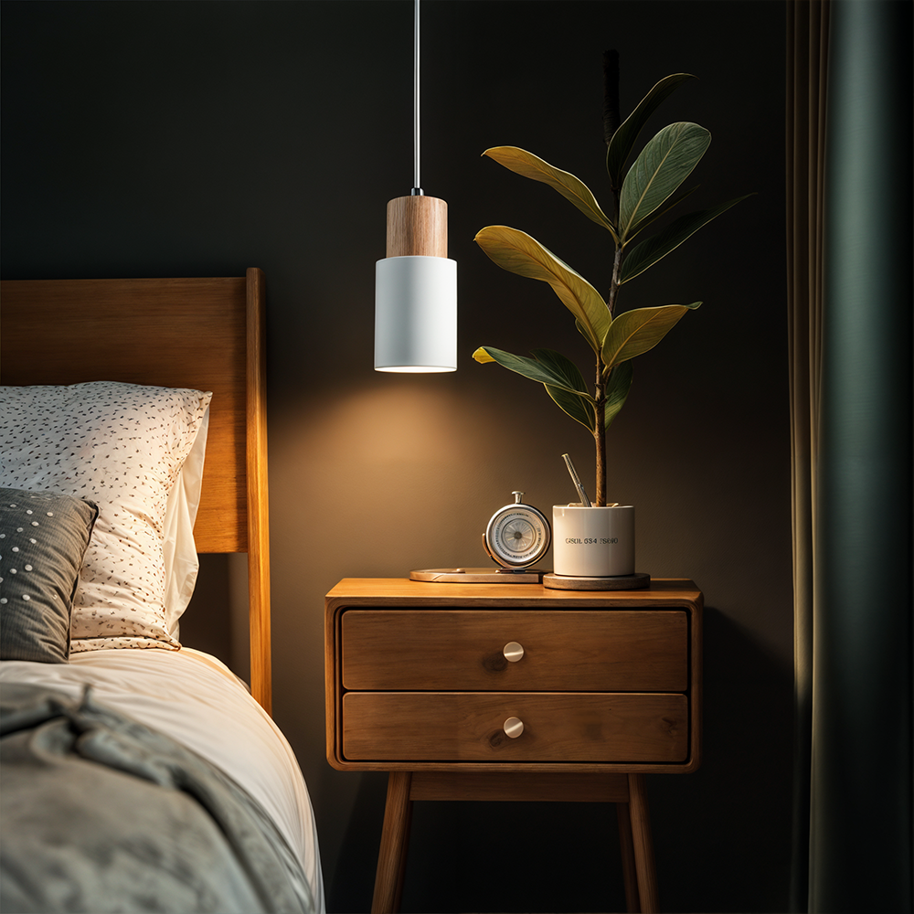 Loewe – Schlichte Holz-Pendelleuchte