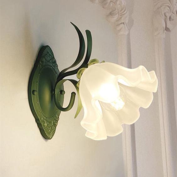 Kaede – Klassische Retro Blumenlampe