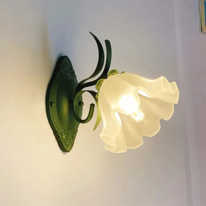 Kaede – Klassische Retro Blumenlampe