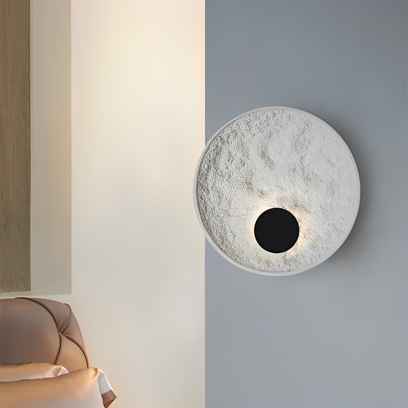 Lunaris – Runde Wandleuchte mit LED und weißem Globus-Design